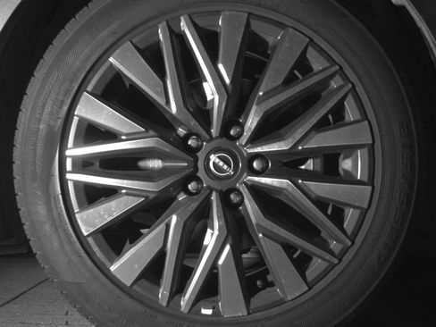 Used 2025 Nissan Altima 2.5 SV image 13