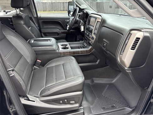 Used 2016 GMC Sierra 3500 Denali w/ Duramax Plus Package image 36