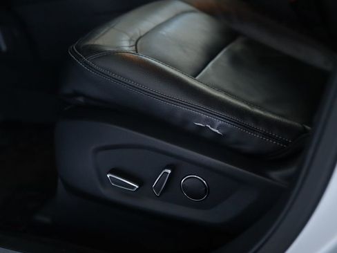 Used 2016 Ford Explorer Limited w/ Class II Trailer Tow Package image 22