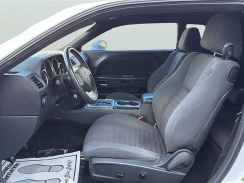 Used 2013 Dodge Challenger SXT RWD image 11