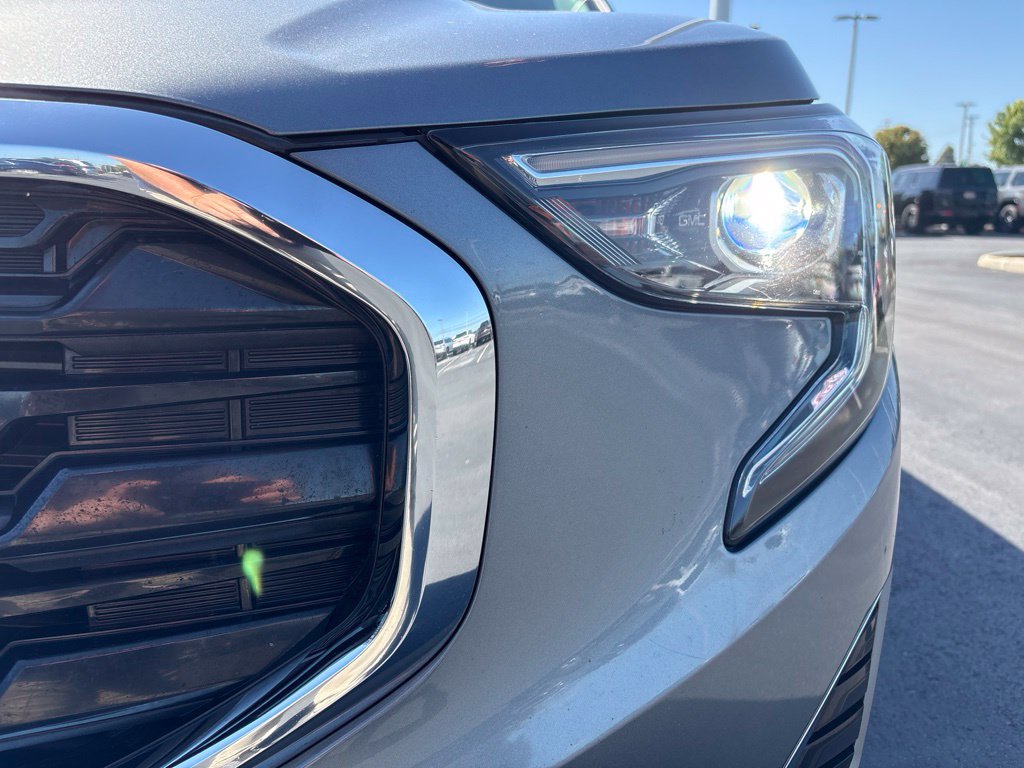 Used 2019 GMC Terrain SLE w/ Driver Convenience Package FWD image 9