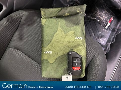 Used 2022 Jeep Wrangler Sport S image 29