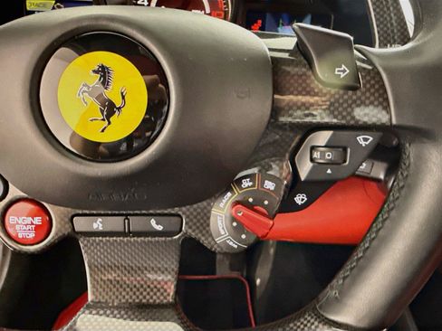 Used 2020 Ferrari 812 Superfast RWD image 23