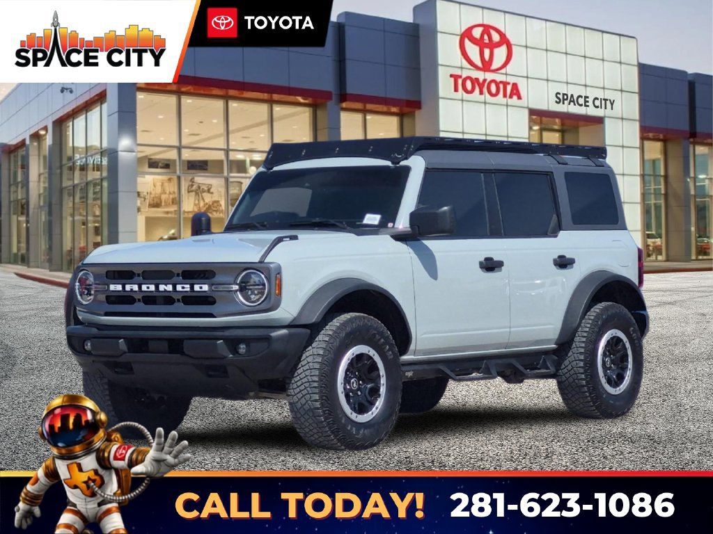 Used 2024 Ford Bronco Big Bend w/ Sasquatch Package AWD/4WD image 1