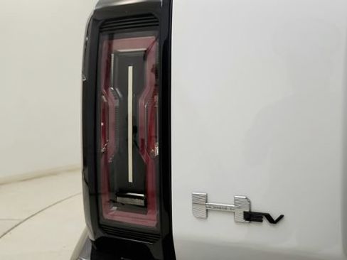 Used 2025 GMC Hummer EV 2X AWD/4WD image 26