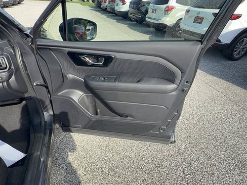Used 2025 Subaru Forester Touring AWD/4WD image 22