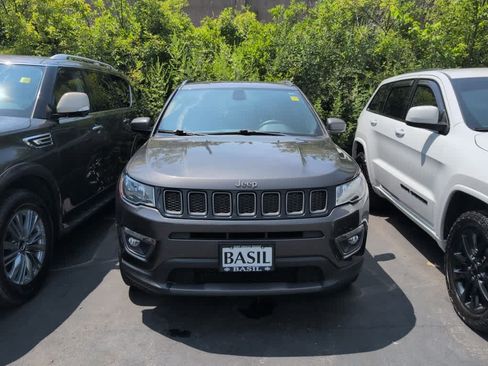 Used 2021 Jeep Compass Latitude AWD/4WD image 2