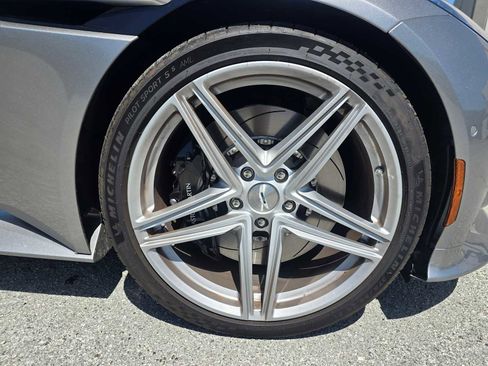 Used 2024 Aston Martin DB12 Coupe RWD image 9