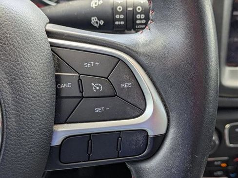 Used 2017 Jeep Compass Trailhawk w/ Leather Interior Group AWD/4WD image 12