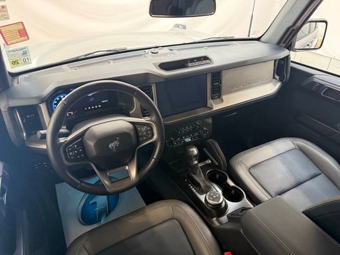Used 2024 Ford Bronco Outer Banks AWD/4WD image 7