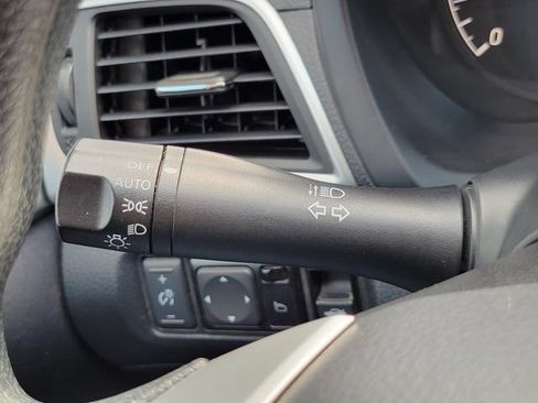 Used 2016 Nissan Sentra S FWD image 12