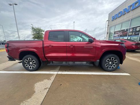 Used 2023 Chevrolet Colorado LT w/ LT Convenience Package III RWD image 3
