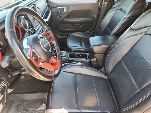Used 2020 Jeep Wrangler Unlimited Sahara AWD/4WD image 9