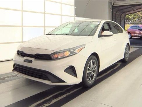 Used 2023 Kia Forte LXS FWD image 19