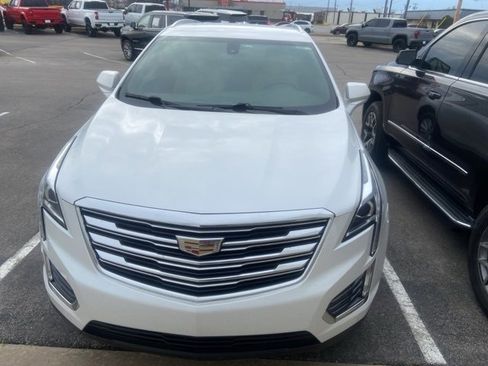 Used 2019 Cadillac XT5 FWD image 4