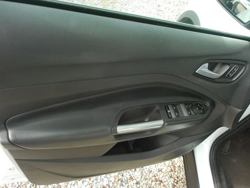 Used 2018 Ford Escape SE FWD image 13