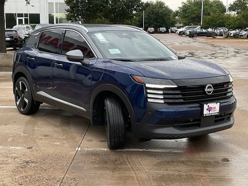 New 2025 Nissan Kicks SR image 4