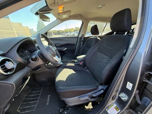 Used 2023 Nissan Kicks SV w/ Interior Electronics Package image 12
