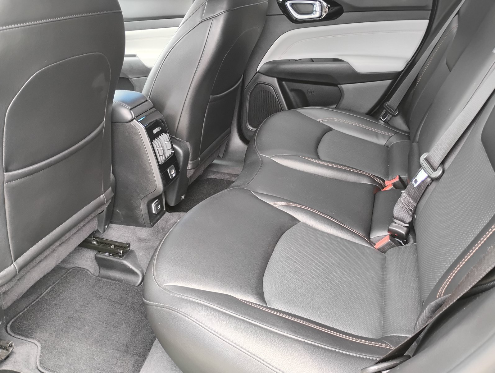 Used 2023 Jeep Compass Limited AWD/4WD image 26