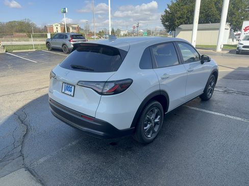 New 2026 Honda HR-V LX image 5