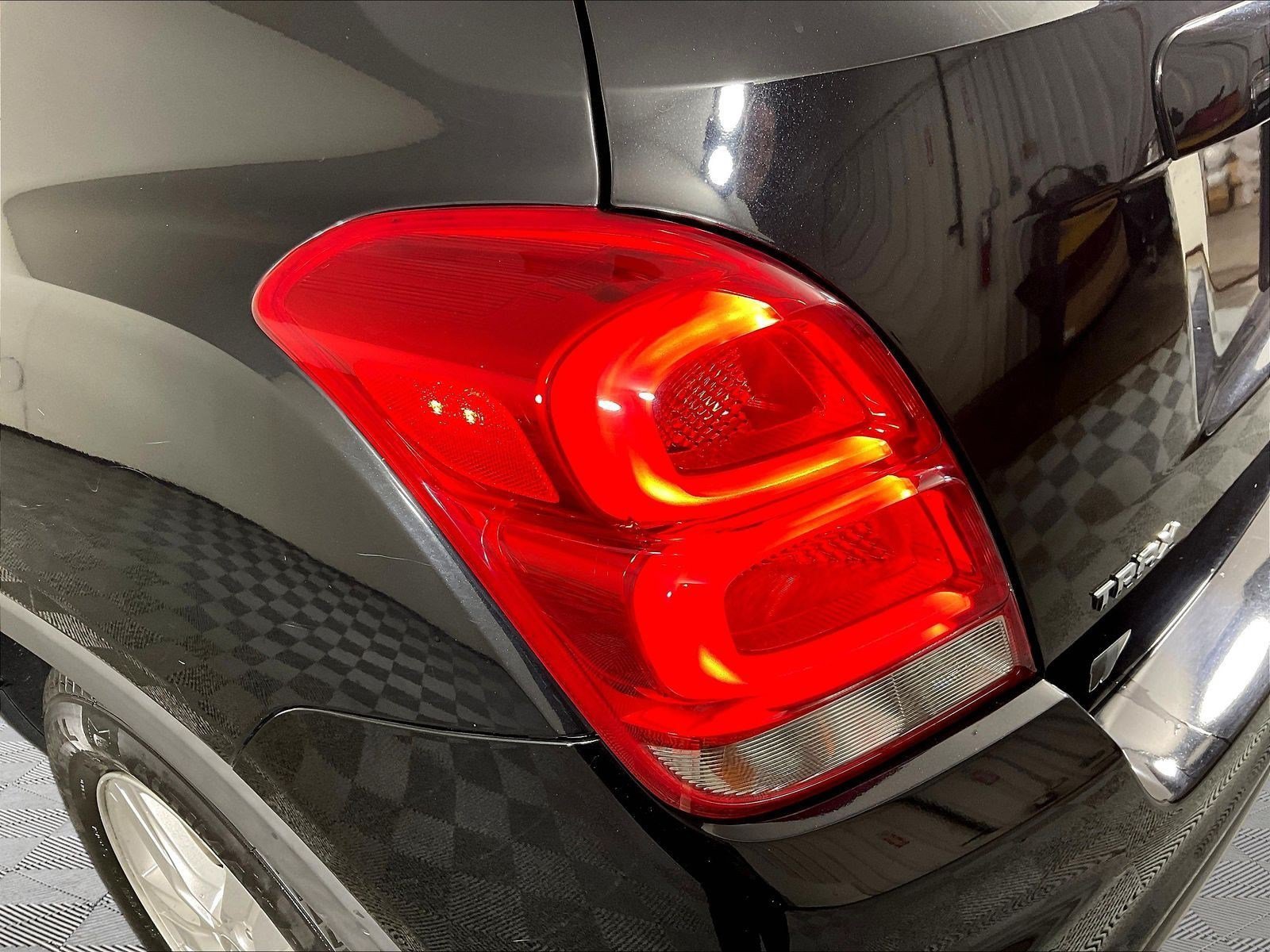 Used 2018 Chevrolet Trax LT FWD image 22