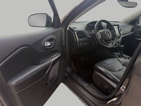 Used 2019 Jeep Cherokee Limited AWD/4WD image 19