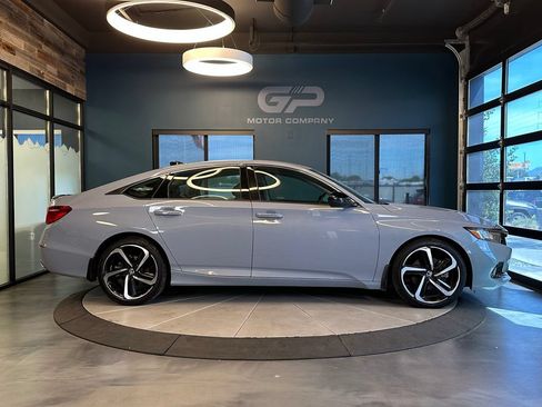 Used 2021 Honda Accord Sport Special Edition image 2