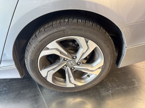 Used 2018 Honda Accord EX-L image 9