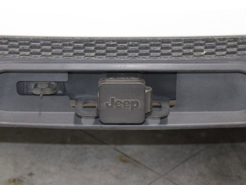 Used 2025 Jeep Compass Trailhawk w/ Trailer Tow Group image 9