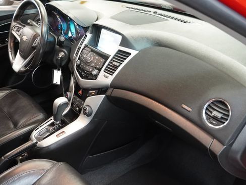 Used 2015 Chevrolet Cruze LT w/ Sun, Sound and Sport Package FWD image 27