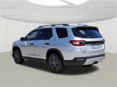 New 2025 Honda Pilot TrailSport image 5