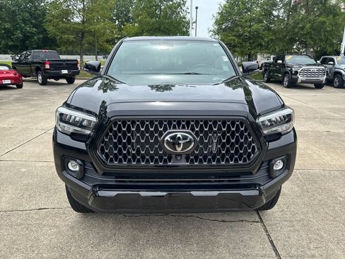 Certified 2022 Toyota Tacoma Limited w/ Nightshade Package AWD/4WD image 4