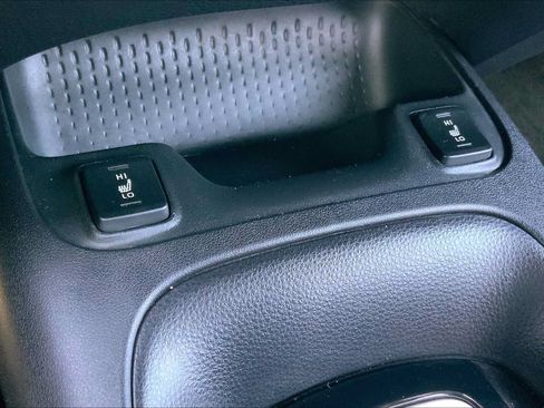 Used 2022 Toyota Corolla XSE w/ Carpet Mat Package (TMS) FWD image 33