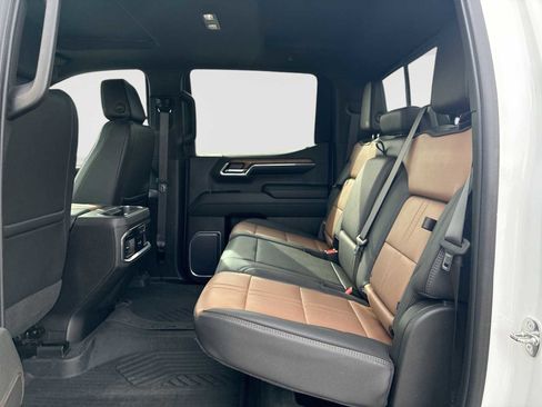 Used 2023 Chevrolet Silverado 1500 High Country w/ Technology Package image 26