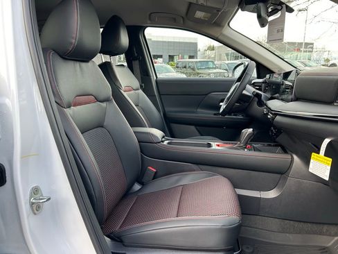 New 2025 Nissan Kicks SR w/ Illumination Package AWD/4WD image 26