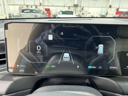 Certified 2024 Kia EV9 GT-Line AWD/4WD image 19