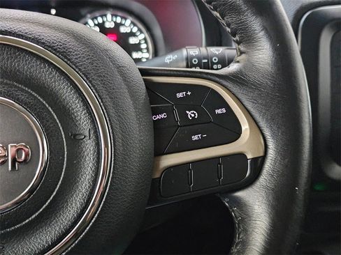 Used 2016 Jeep Renegade Latitude image 29