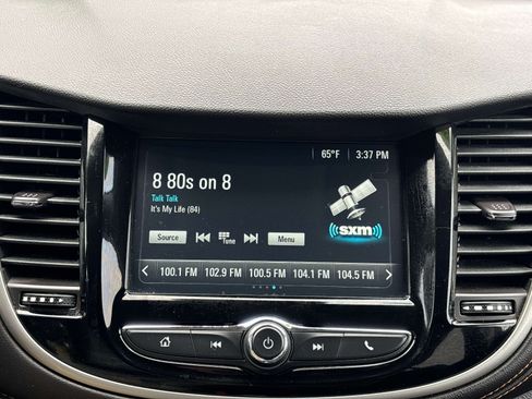 Used 2017 Chevrolet Trax LT AWD/4WD image 21