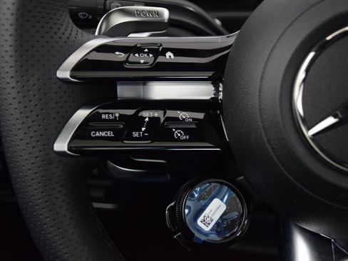 New 2025 Mercedes-Benz GLB 35 AMG 4MATIC image 21