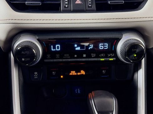 Used 2024 Toyota RAV4 Limited image 16