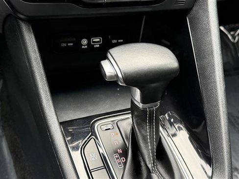 Used 2019 Kia Niro EX image 23