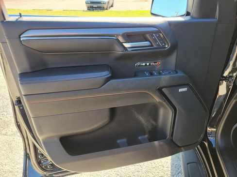 Used 2024 GMC Sierra 1500 AT4 w/ Technology Package AWD/4WD image 19