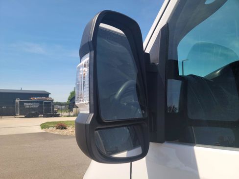 Used 2024 RAM ProMaster 2500 w/ Convenience Group FWD image 16