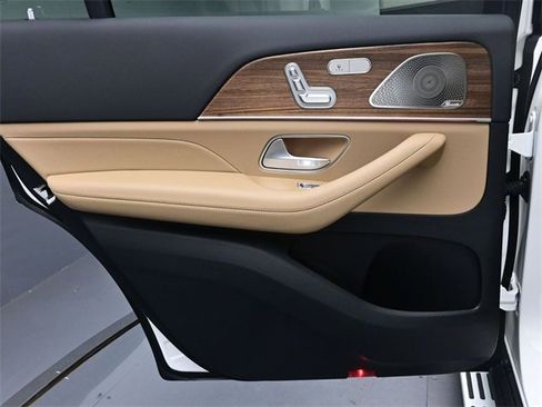 New 2025 Mercedes-Benz GLS 450 4MATIC image 25