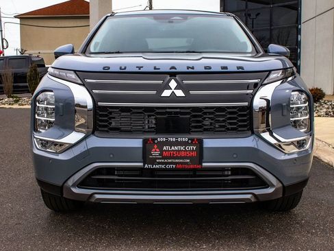New 2026 Mitsubishi Outlander SE AWD/4WD image 2