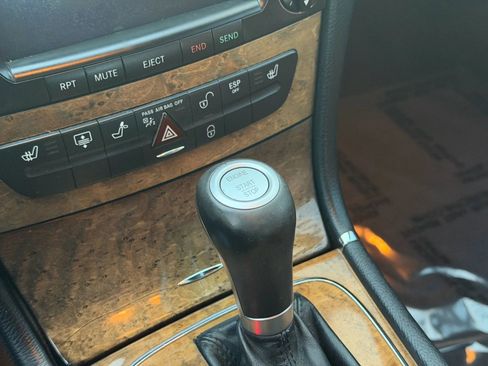 Used 2007 Mercedes-Benz E 350 Sedan image 14