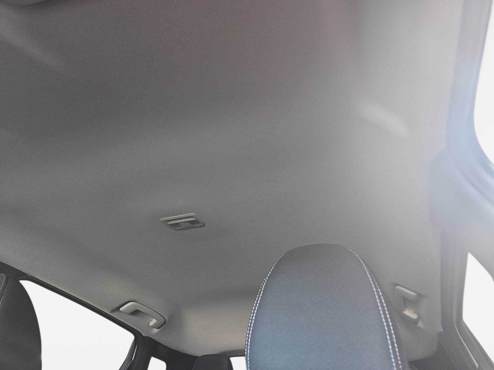 New 2027 Nissan Kicks SV w/ Cold Weather Package FWD image 28