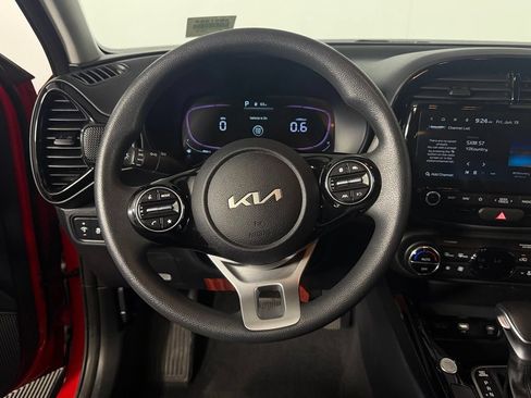 Used 2025 Kia Soul S FWD image 12