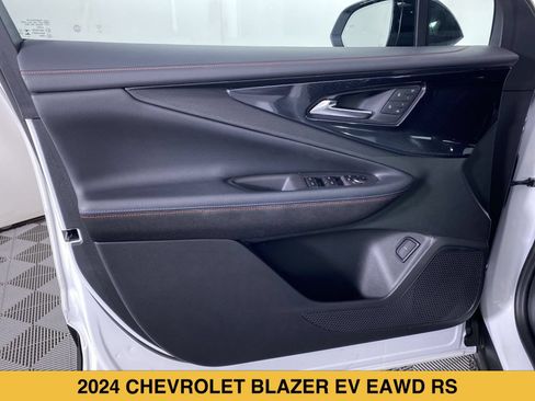 Certified 2024 Chevrolet Blazer EV RS AWD/4WD image 10