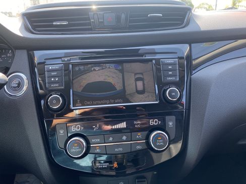 Used 2022 Nissan Rogue Sport SL AWD/4WD image 12